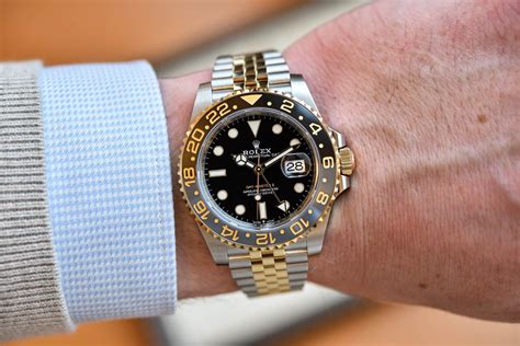 rolex gmt bracelet adjustment|setting a rolex watch gmt.